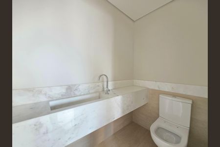 Apartamento à venda com 240m², 3 quartos e 3 vagasLavabo 