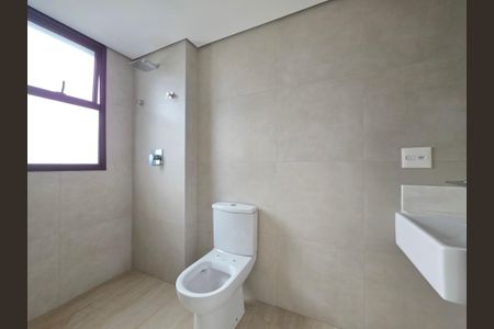 Apartamento à venda com 185m², 3 quartos e 3 vagasBanheiro da Suíte 2
