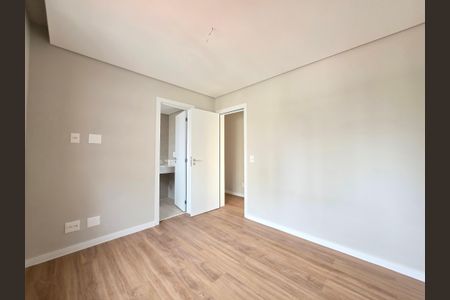 Apartamento à venda com 138m², 3 quartos e 3 vagas Apartamento à venda com 138m², 3 quartos e 3 vagasSuíte 1