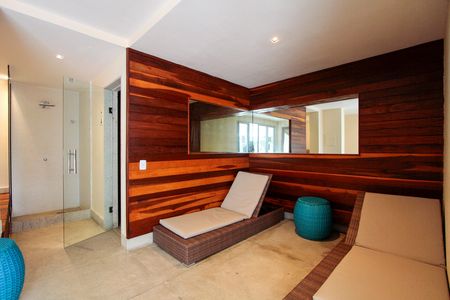 Apartamento à venda com 120m², 3 quartos e 2 vagas Apartamento à venda com 120m², 3 quartos e 2 vagasSaúna