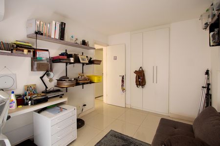 Apartamento à venda com 120m², 3 quartos e 2 vagas Apartamento à venda com 120m², 3 quartos e 2 vagasQuarto 1