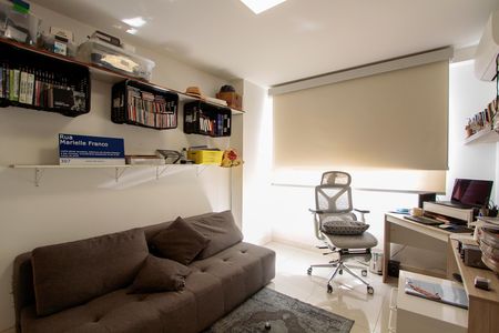 Apartamento à venda com 120m², 3 quartos e 2 vagas Apartamento à venda com 120m², 3 quartos e 2 vagasQuarto 1