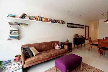 Apartamento à venda com 120m², 3 quartos e 2 vagas Apartamento à venda com 120m², 3 quartos e 2 vagasSala