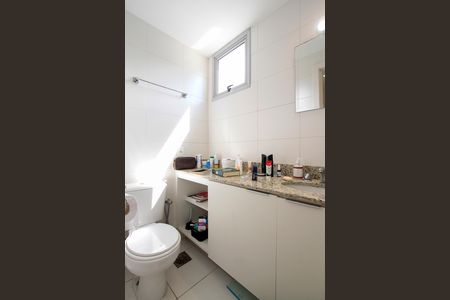 Apartamento à venda com 120m², 3 quartos e 2 vagas Apartamento à venda com 120m², 3 quartos e 2 vagasBanheiro da Suíte