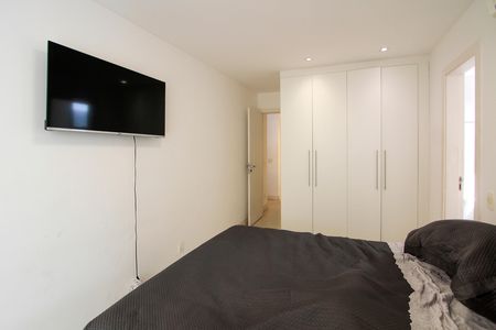 Apartamento à venda com 120m², 3 quartos e 2 vagas Apartamento à venda com 120m², 3 quartos e 2 vagasSuíte