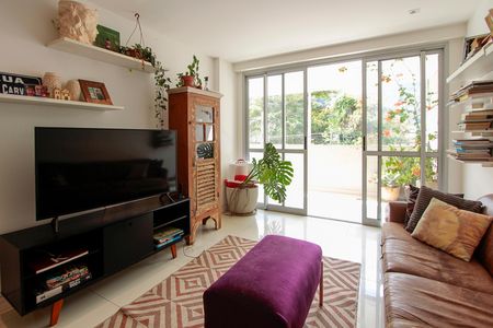 Apartamento à venda com 120m², 3 quartos e 2 vagas Apartamento à venda com 120m², 3 quartos e 2 vagasSala