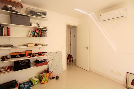 Apartamento à venda com 120m², 3 quartos e 2 vagas Apartamento à venda com 120m², 3 quartos e 2 vagasQuarto 2