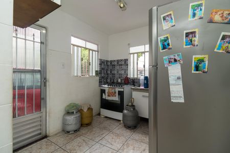 Casa para alugar com 80m², 2 quartos e 5 vagas Casa para alugar com 80m², 2 quartos e 5 vagasCozinha