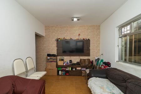 Casa para alugar com 80m², 2 quartos e 5 vagas Casa para alugar com 80m², 2 quartos e 5 vagasSala