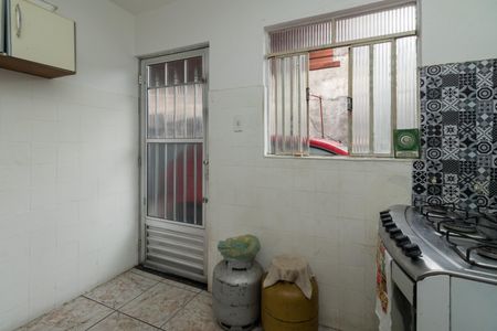 Casa para alugar com 80m², 2 quartos e 5 vagas Casa para alugar com 80m², 2 quartos e 5 vagasCozinha