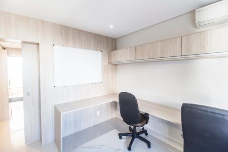Apartamento para alugar com 196m², 3 quartos e 3 vagas Apartamento para alugar com 196m², 3 quartos e 3 vagasEscritório
