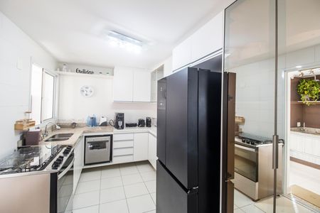 Cozinha de apartamento para alugar com 3 quartos, 196m² em Empresarial 18 do Forte, Barueri