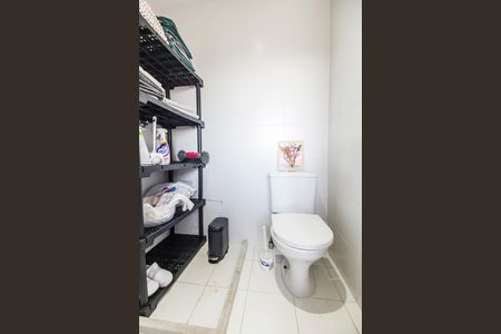 Apartamento para alugar com 196m², 3 quartos e 3 vagas Apartamento para alugar com 196m², 3 quartos e 3 vagasBanheiro de serviço