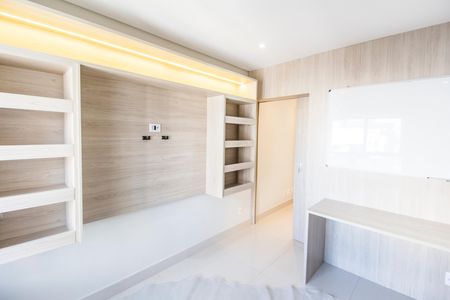 Apartamento para alugar com 196m², 3 quartos e 3 vagas Apartamento para alugar com 196m², 3 quartos e 3 vagasEscritório