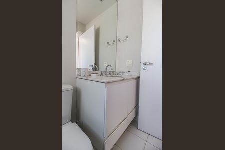 Apartamento para alugar com 196m², 3 quartos e 3 vagas Apartamento para alugar com 196m², 3 quartos e 3 vagasBanheiro da Suíte
