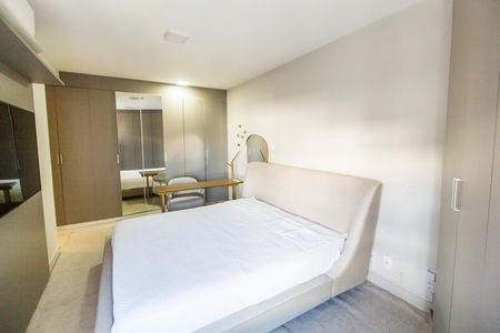 Apartamento para alugar com 196m², 3 quartos e 3 vagas Apartamento para alugar com 196m², 3 quartos e 3 vagasSuíte 1