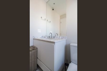Apartamento para alugar com 196m², 3 quartos e 3 vagas Apartamento para alugar com 196m², 3 quartos e 3 vagasBanheiro da Suíte 2
