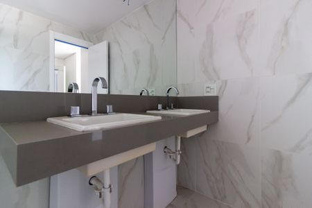 Apartamento à venda com 146m², 3 quartos e 2 vagasBanheiro da Suíte 2