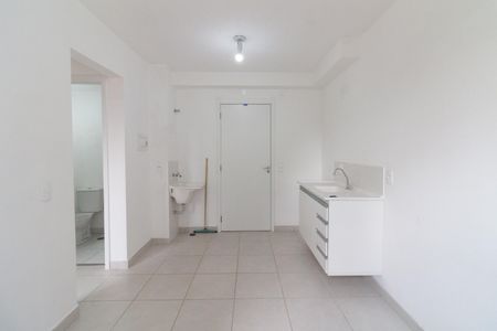 Sala - Cozinha de apartamento para alugar com 2 quartos, 32m² em Jardim Celeste, São Paulo
