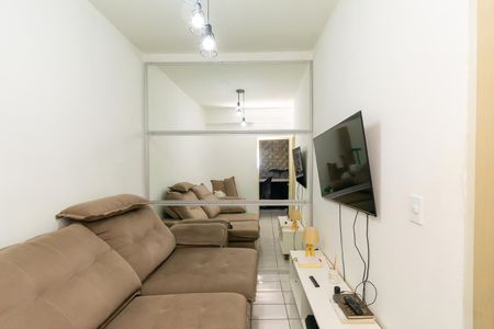 Sala de casa para alugar com 1 quarto, 40m² em Parque Colonial, São Paulo