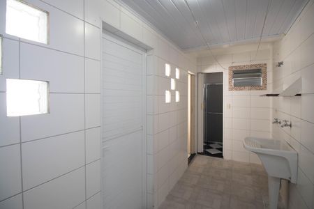 Área de Serviço de casa para alugar com 2 quartos, 140m² em Vila Constança, São Paulo