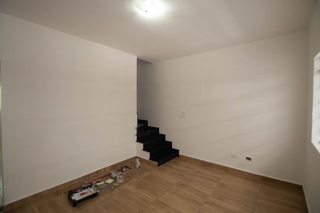 Sala de casa para alugar com 2 quartos, 140m² em Vila Constança, São Paulo