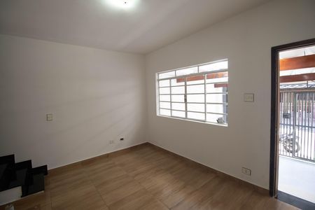 Casa para alugar com 2 quartos, 140m² em Vila Constança, São Paulo