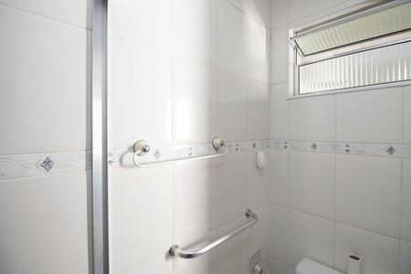 Banheiro social de casa para alugar com 2 quartos, 140m² em Vila Constança, São Paulo