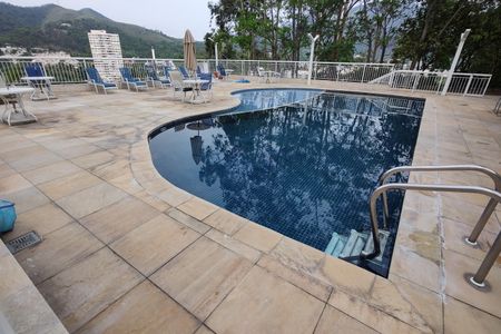 Casa de condomínio à venda com 165m², 5 quartos e 2 vagasÁrea comum