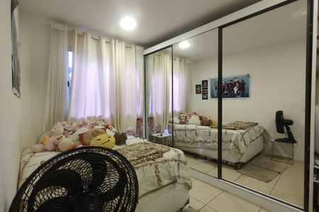 Casa de condomínio à venda com 165m², 5 quartos e 2 vagasQuarto 3