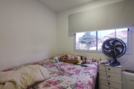 Casa de condomínio à venda com 165m², 5 quartos e 2 vagasQuarto 2