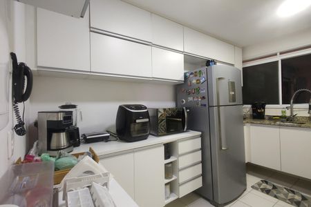 Casa de condomínio à venda com 165m², 5 quartos e 2 vagasCozinha 