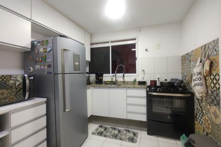 Casa de condomínio à venda com 165m², 5 quartos e 2 vagasCozinha 