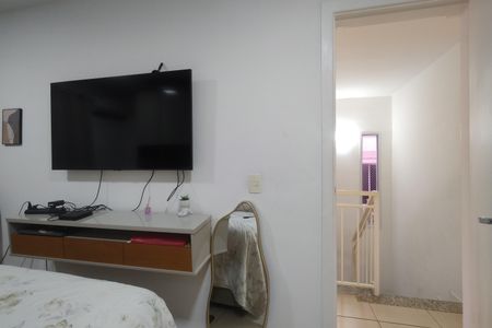 Casa de condomínio à venda com 165m², 5 quartos e 2 vagasSuíte