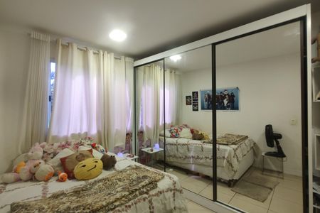 Casa de condomínio à venda com 165m², 5 quartos e 2 vagasQuarto 3
