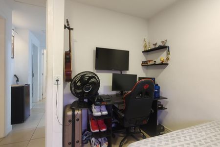 Casa de condomínio à venda com 165m², 5 quartos e 2 vagasQuarto 4