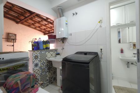 Casa de condomínio à venda com 165m², 5 quartos e 2 vagasÁrea de Serviço