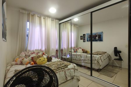Casa de condomínio à venda com 165m², 5 quartos e 2 vagasQuarto 3