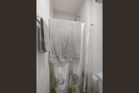 Casa de condomínio à venda com 165m², 5 quartos e 2 vagasBanheiro de Serviço