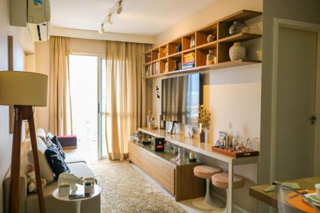 Sala de apartamento à venda com 2 quartos, 62m² em Todos Os Santos, Rio de Janeiro