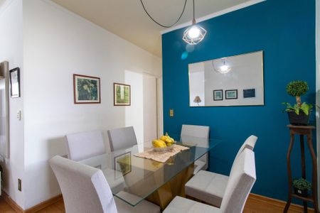 Apartamento à venda com 96m², 3 quartos e 1 vaga Apartamento à venda com 96m², 3 quartos e 1 vagaSala