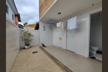 Casa de condomínio à venda com 250m², 3 quartos e 3 vagasÁrea de Serviço