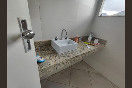 Casa de condomínio à venda com 250m², 3 quartos e 3 vagasBanheiro da Suíte 1