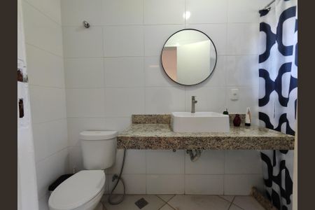 Casa de condomínio à venda com 250m², 3 quartos e 3 vagasBanheiro da Suíte 2