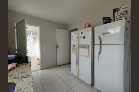 Casa de condomínio à venda com 250m², 3 quartos e 3 vagasCozinha