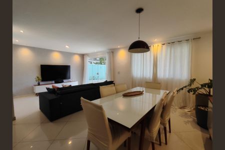 Sala de casa de condomínio à venda com 3 quartos, 250m² em Vargem Grande, Rio de Janeiro