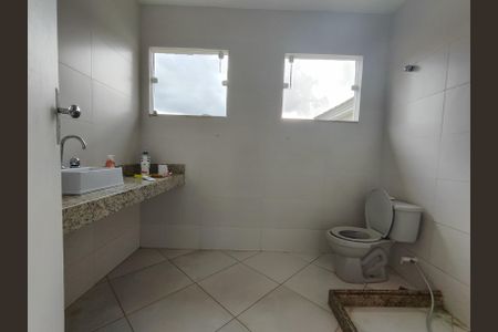 Casa de condomínio à venda com 250m², 3 quartos e 3 vagasBanheiro da Suíte 1