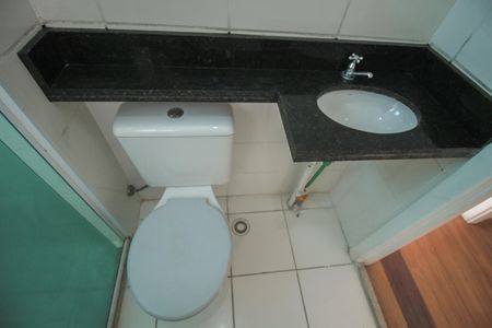 Apartamento à venda com 47m², 2 quartos e sem vaga Apartamento à venda com 47m², 2 quartos e sem vagaBanheiro social