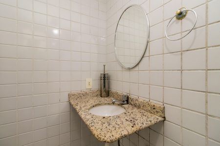 Apartamento para alugar com 50m², 2 quartos e sem vagaBanheiro da Suíte