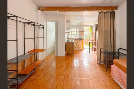 Sala/Quarto de kitnet/studio para alugar com 1 quarto, 30m² em Ingleses do Rio Vermelho, Florianópolis
